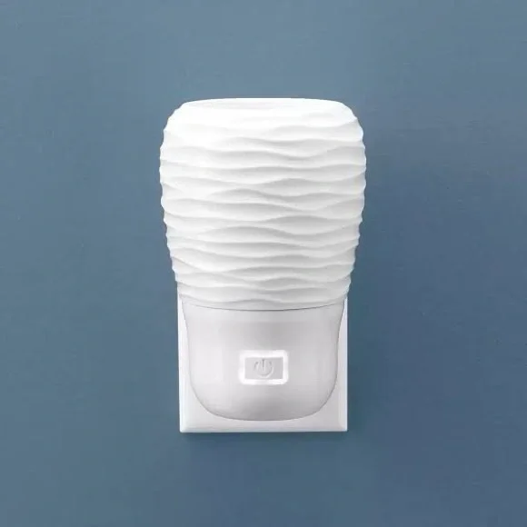 Scentsy Spin Diffuser - Picture 2 of 2